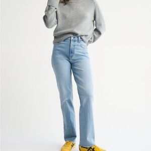 NWT! Abercrombie & Fitch 90’s Straight Ultra High Rise Light Blue Straight Leg